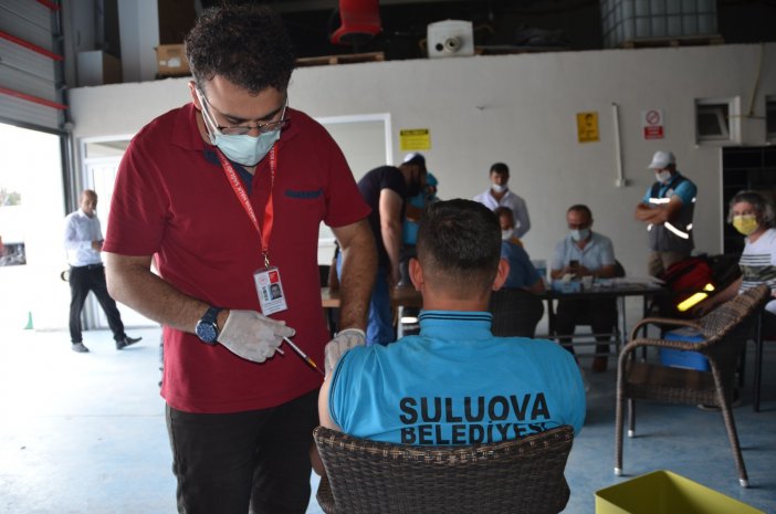 Suluova Belediyesi Personeli Korona Virüs Aşısı Oldu