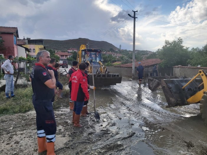 Sungurlu’da Sel Sonrası Temizlik Çalışmaları Başladı
