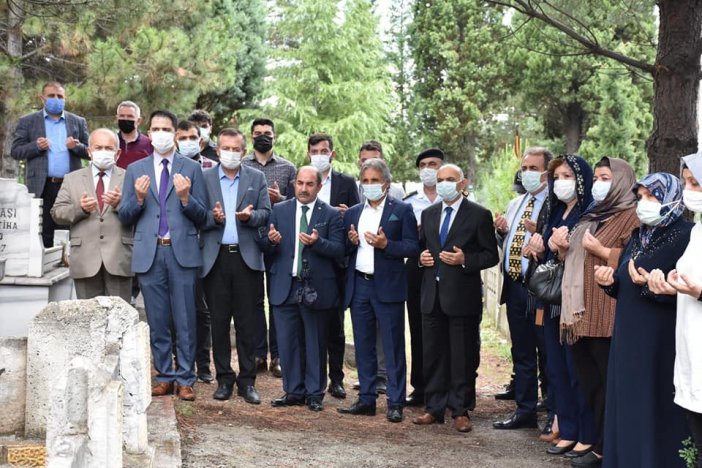 Şehit Polis Topsakal Mezarı Başında Anıldı
