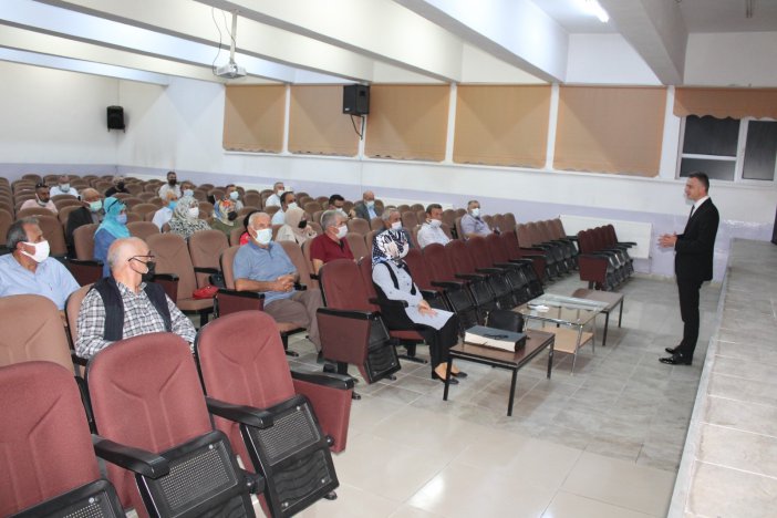 Tosya’da Dernek Yöneticilerine Seminer