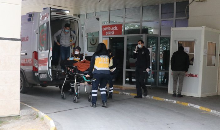 Parkta Yürüyen Genç Kızı 3 Yerinden Bıçaklayan Sanığa 15 Yıl Hapis