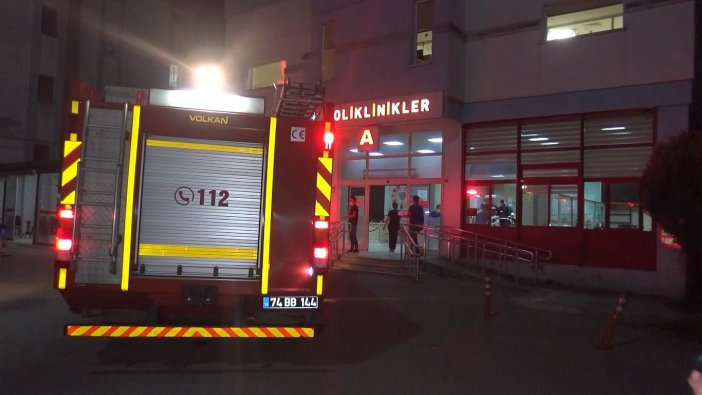 Hastanede Yangın Paniği Yaşandı, 21 Hasta Farklı Servislere Tahliye Edildi
