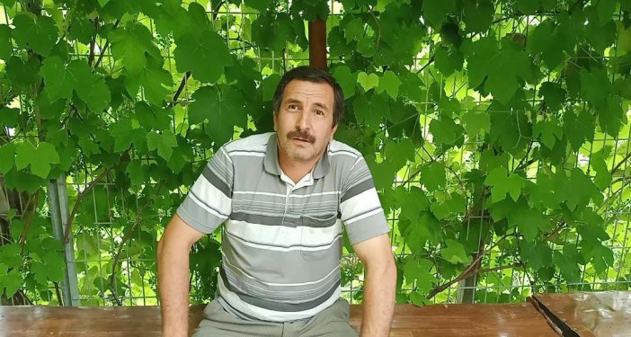 Ayı Ve Yavruları Korkutuyor