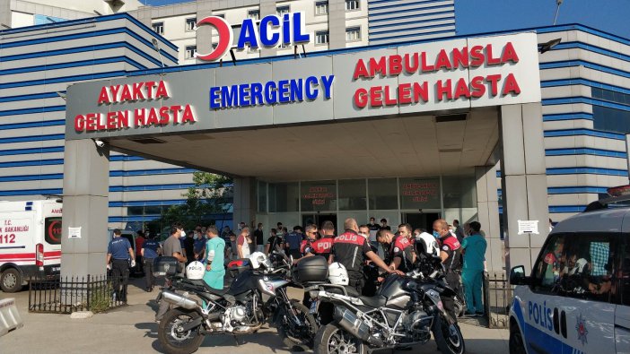 Parkta Kalbinden Bıçaklanan 15 Yaşındaki Çocuk Hayatını Kaybetti