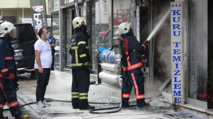 Kuru Temizleme Dükkanı Alevlere Teslim Oldu