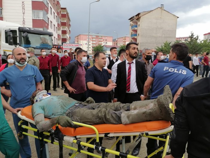 Cami İnşaatında Göçük: 3 Yaralı