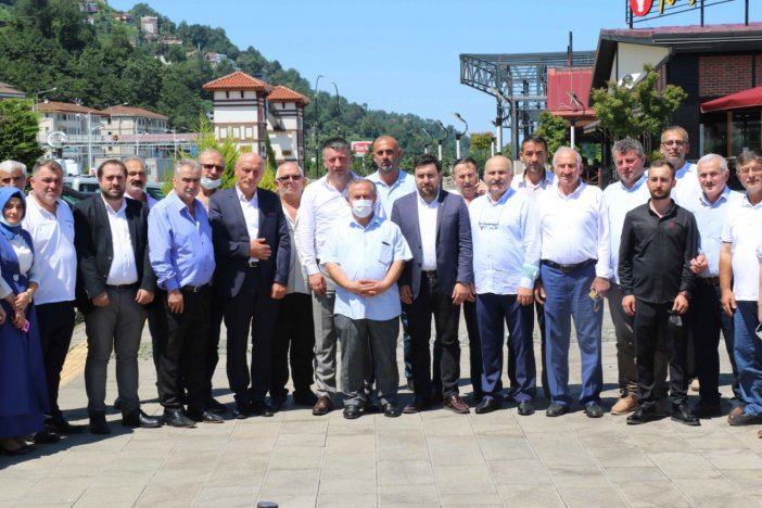 ak-parti-rize-1.jpg