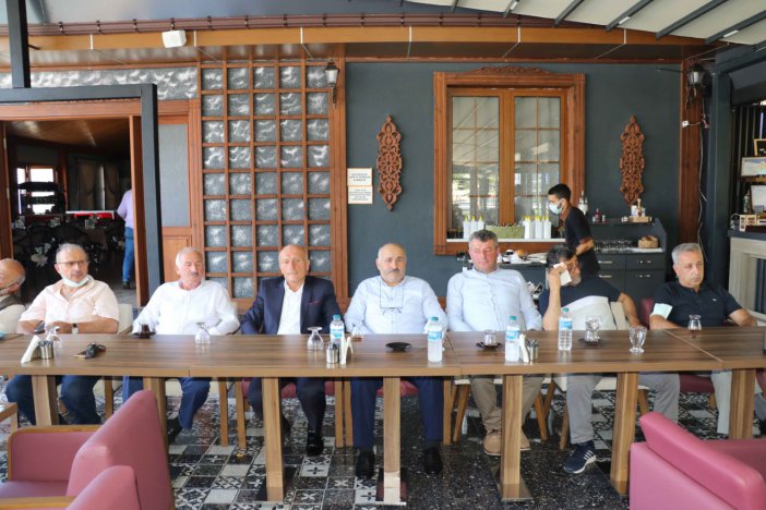 ak-parti-rize-15.jpg