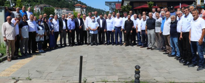 ak-parti-rize-16.jpg