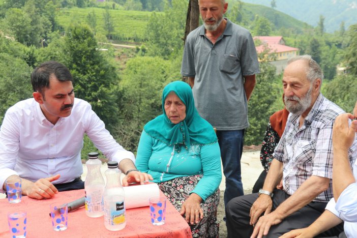 Bakan Kurum, Selde Kaybolan Batuhan Delihasan’ın Ailesini Ziyaret Etti