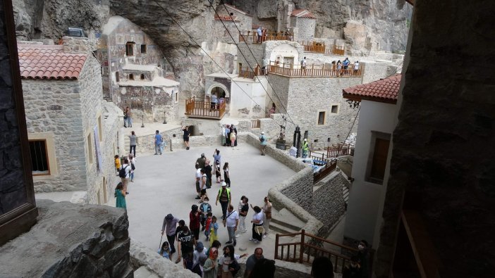 Sümela Manastırı’nı 3 Haftada Yaklaşık 30 Bin Kişi Ziyaret Etti