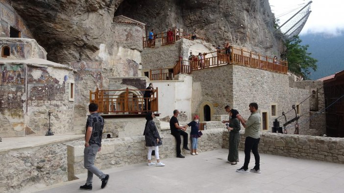 Sümela Manastırı’nı 3 Haftada Yaklaşık 30 Bin Kişi Ziyaret Etti