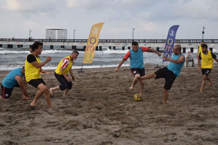 15. Omü Tanıtım Günleri Plaj Futbol Müsabakaları İle Başladı