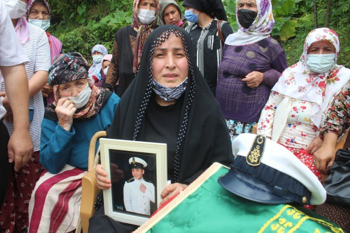 Çalıştığı Yük Gemisinde Geçirdiği Kaza Sonucu Ölen 3. Kaptan Memleketinde Son Yolculuğuna Uğurlandı