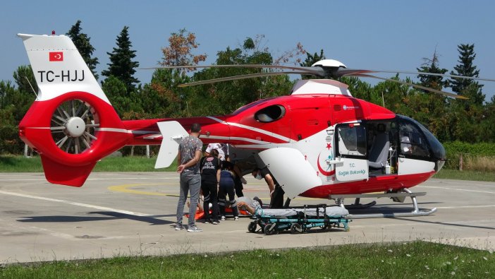 Beyin Kanaması Geçiren Yaşlı Adam Ambulans Helikopterle Hastaneye Yetiştirildi