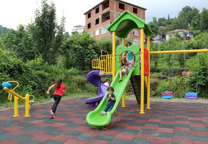 rize-koylerde-oyun-parki-resim-13.jpg