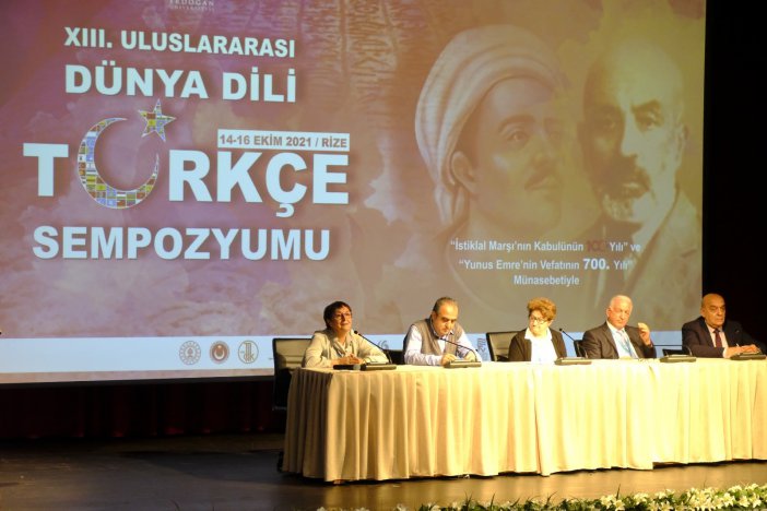 dunya-dili-turkce-sempozyumu-13.jpg