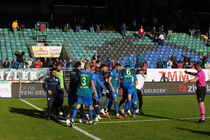 rizspor-kasimpasa-1.jpg