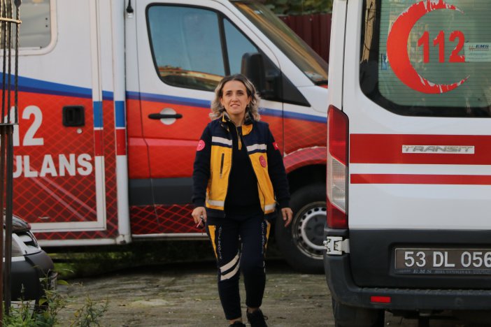 rize-kadin-ambulans-soferi-13.jpg