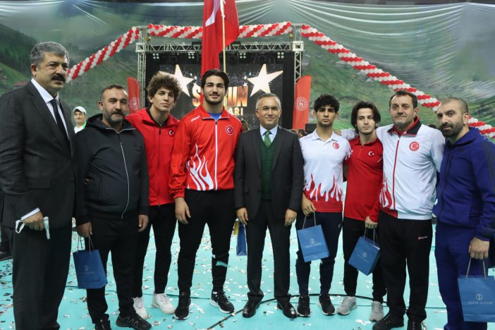 rize-sporun-yildizlari-12.jpg