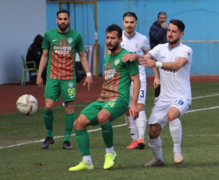 pazarspor-amedspor-1.jpg