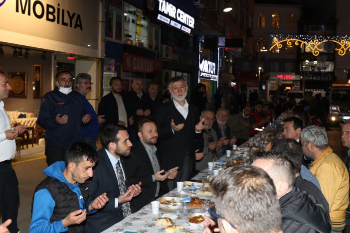 rize-ak-parti-yemek-14.jpg