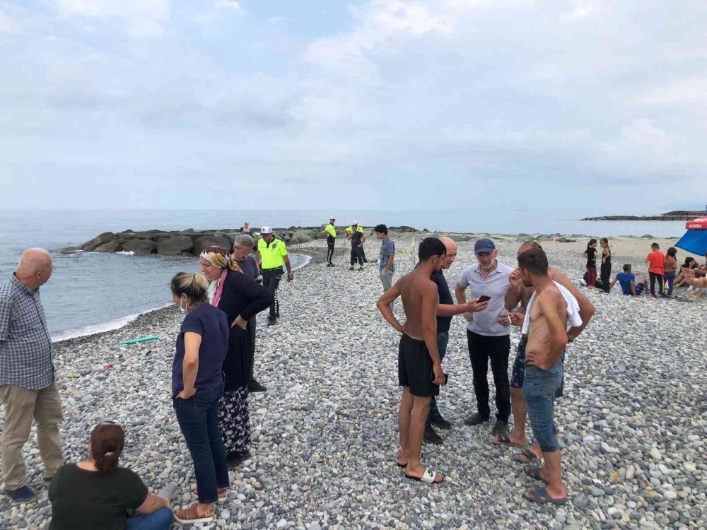 Rize’de Denize Giren 54 Yaşındaki İsmail Pala Boğuldu