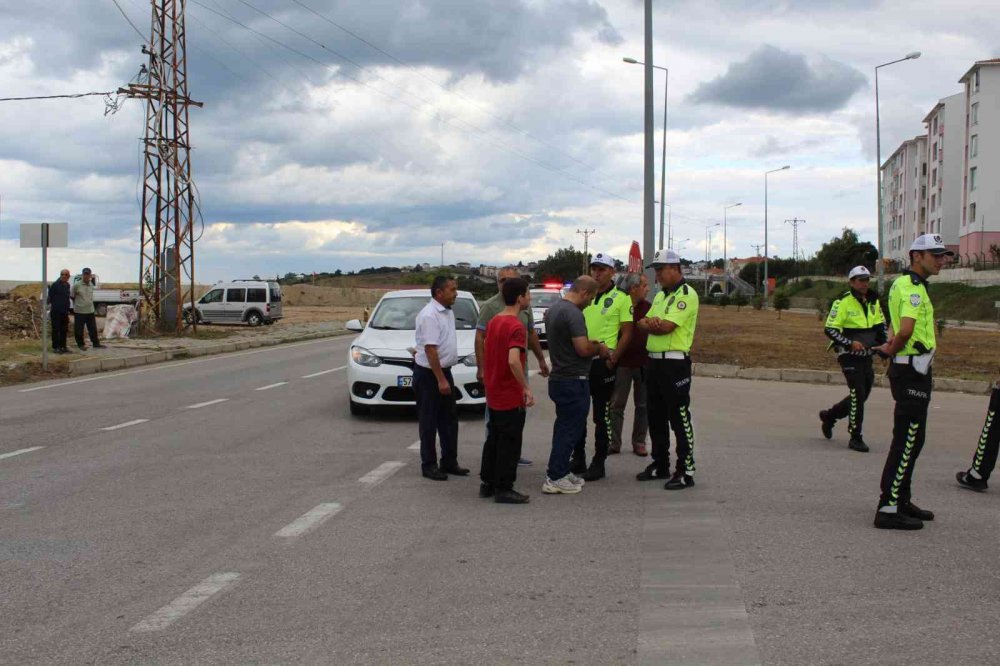 Sinop’ta Bir Genç kız otomobil çarpması sonu yaralandı