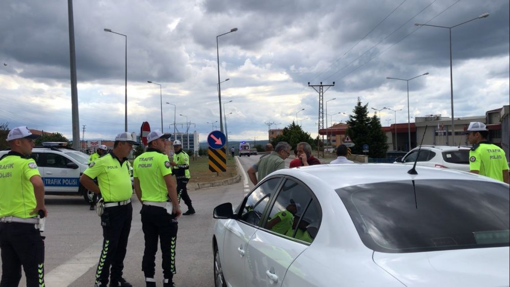 Sinop’ta Bir Genç kız otomobil çarpması sonu yaralandı