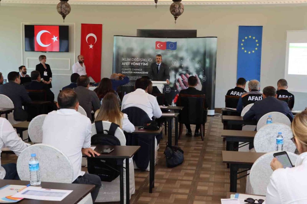 Afad Başkanı Sezer Rize'de Heyelanlarda Erken Uyarı Sistemi Eğitimi