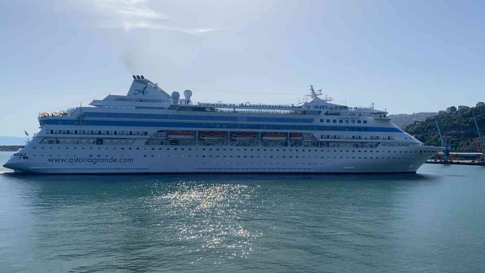 TRABZON VALİSİ USTAOĞLU: 