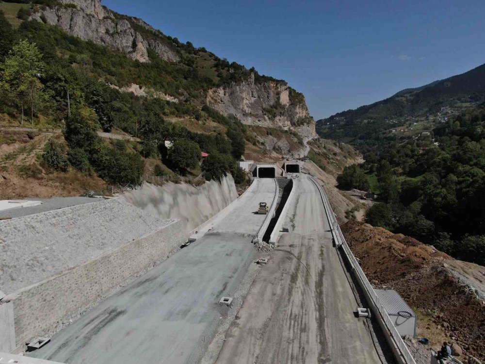 YENİ ZİGANA TÜNELİ 2023 YILI İÇERİSİNDE HİZMETE GİRECEK