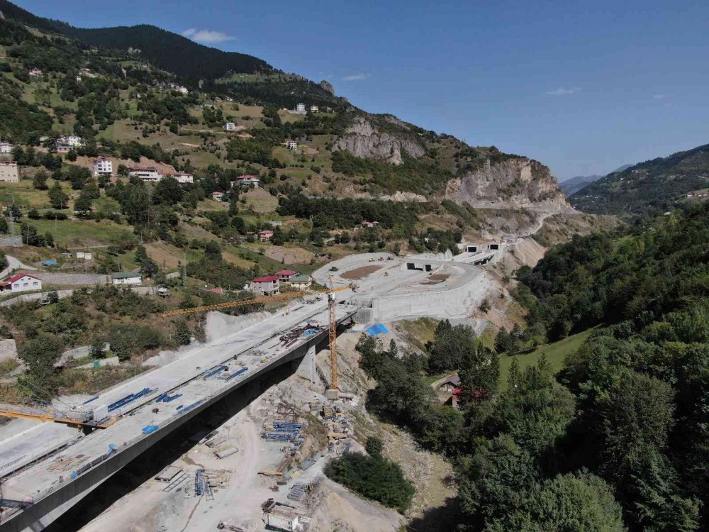 YENİ ZİGANA TÜNELİ 2023 YILI İÇERİSİNDE HİZMETE GİRECEK