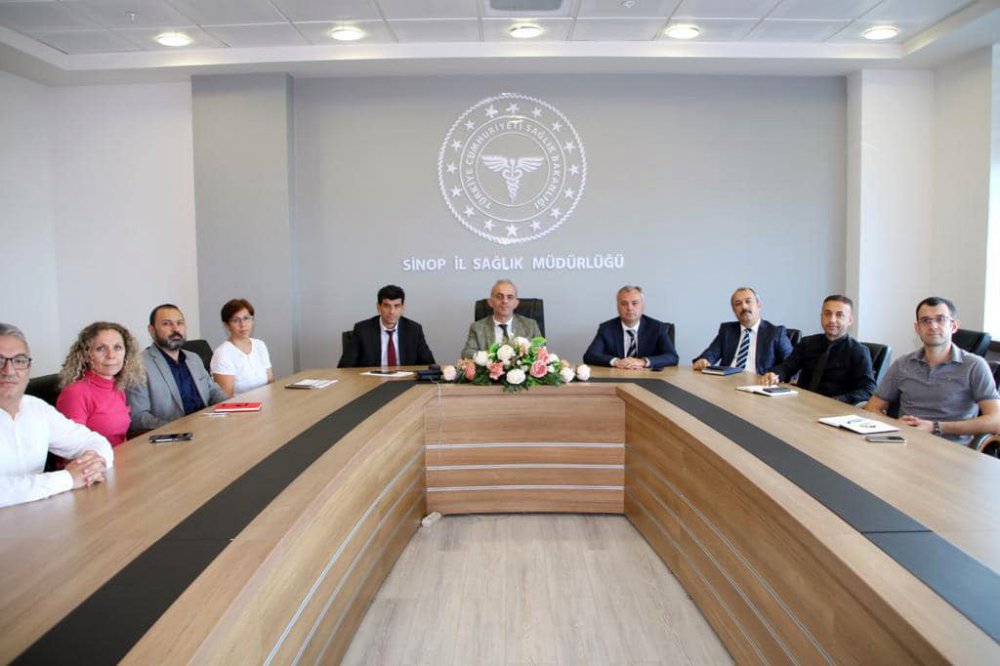 SİNOP’TA YENİ İL SAĞLIK MÜDÜRÜ DR. HASAN MOLLAHÜSEYİNOĞLU GÖREVE BAŞLADI