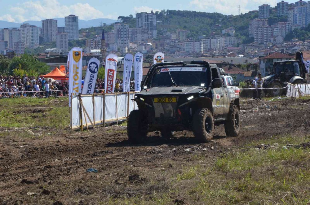 ORDU FATSA'DA OFF-ROAD YARIŞLARI NEFES KESTİ