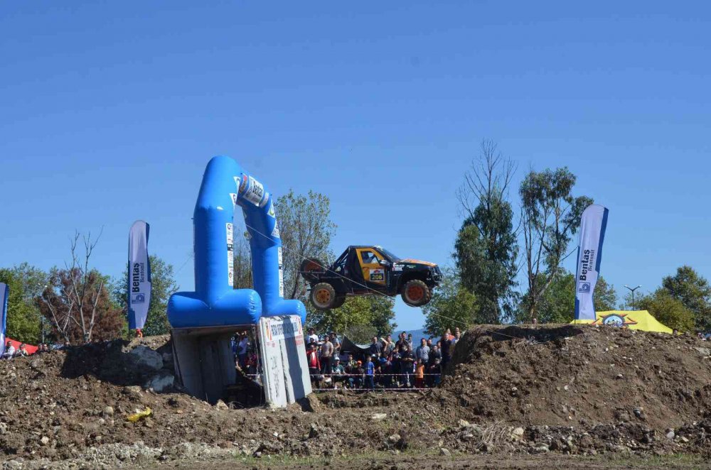 ORDU FATSA'DA OFF-ROAD YARIŞLARI NEFES KESTİ