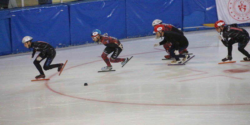 TÜRKİYE SHORT TRACK FEDERASYON KUPASI, ERZURUM PALANDÖKEN BUZ PATENİ PİSTİ'NDE DÜZENLENDİ