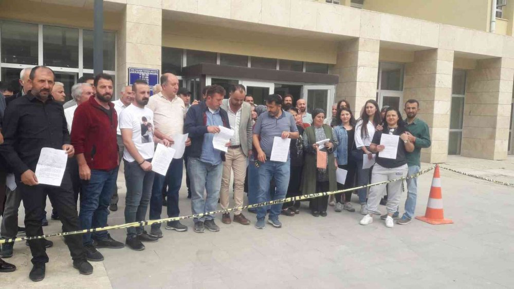 ARTVİN'DE BARAJ SULARI ALTINDA KALACAK OLAN YUSUFELİ İLÇESİNİN HEMEN ÜST KISMINDA KURULAN YENİ İLÇE MERKEZİNDE DERS ZİLİ 24 EKİM'DE ÇALACAK
