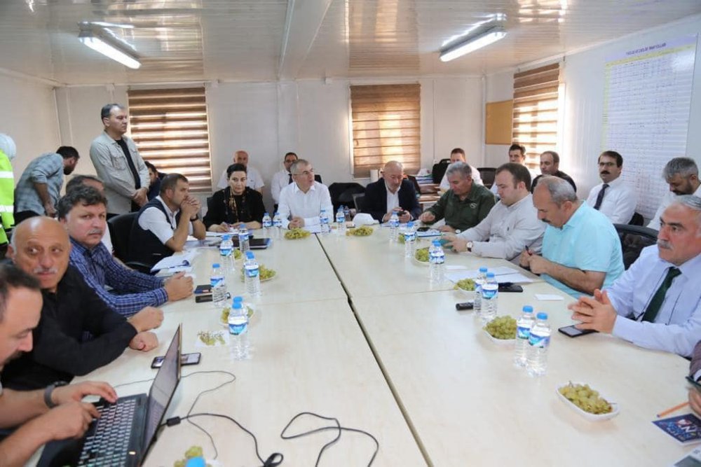 ARTVİN'DE BARAJ SULARI ALTINDA KALACAK OLAN YUSUFELİ İLÇESİNİN HEMEN ÜST KISMINDA KURULAN YENİ İLÇE MERKEZİNDE DERS ZİLİ 24 EKİM'DE ÇALACAK