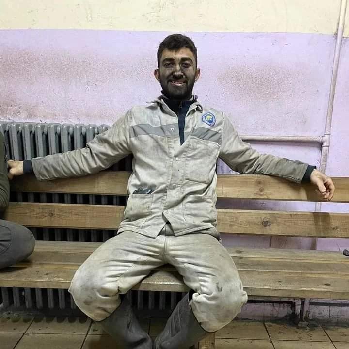 BARTIN'DAKİ MADEN OCAĞINDA MEYDANA GELEN PATLAMADA HAYATINI KAYBEDEN YASİN ÇELİK (22), ULUS İLÇESİNE BAĞLI DERECİK KÖYÜNDE TOPRAĞA VERİLDİ