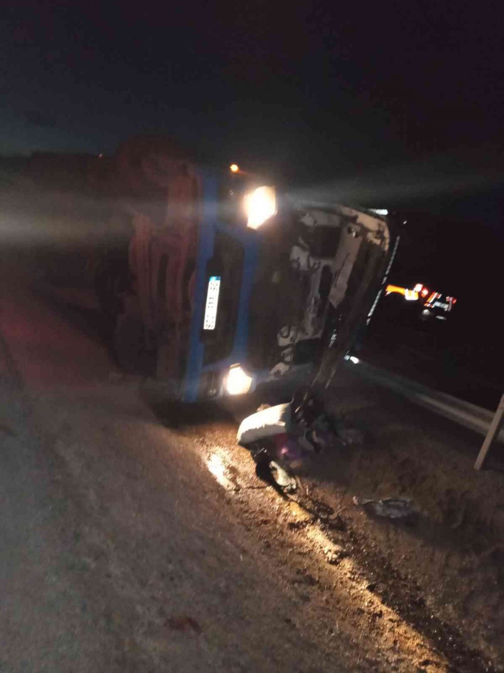 ERZURUM'UN AŞKALE İLÇESİNDE MEYDANA GELEN TRAFİK KAZASINDA 1 KİŞİ HAYATINI KAYBETTİ, 1 KİŞİ DE AĞIR YARALANDI
