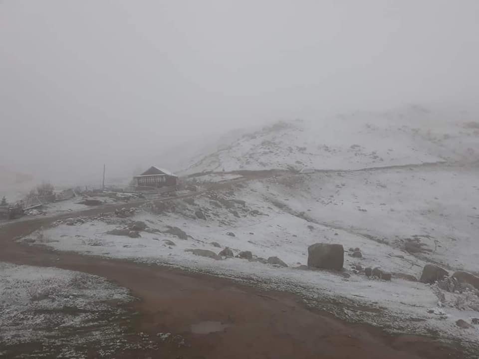 ORDU'NUN KABADÜZ VE MESUDİYE İLÇELERİNDEKİ YAYLALARA MEVSİMİN İLK KARI YAĞDI