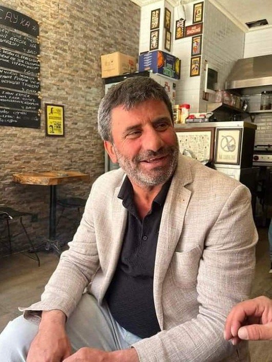 RİZE'DEN TRABZON İSTİKAMETİNE GİTMEKTE OLAN YAHYA BİRİNCİ  YÖNETİMİNDEKİ ARAÇ KAZA YAPTI. KAZADA İŞADAMI YAHYA BİRİNCİ HAYATINI KAYBEDERKEN, LÜKS JİP HURDAYA DÖNDÜ