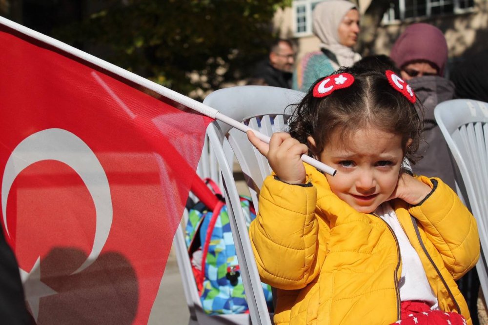 29 EKİM 1923'TE KURULAN CUMHURİYETİN 99. YILI TÜM YURTTA OLDUĞU GİBİ BAYBURT'TA DA COŞKUYLA KUTLANDI