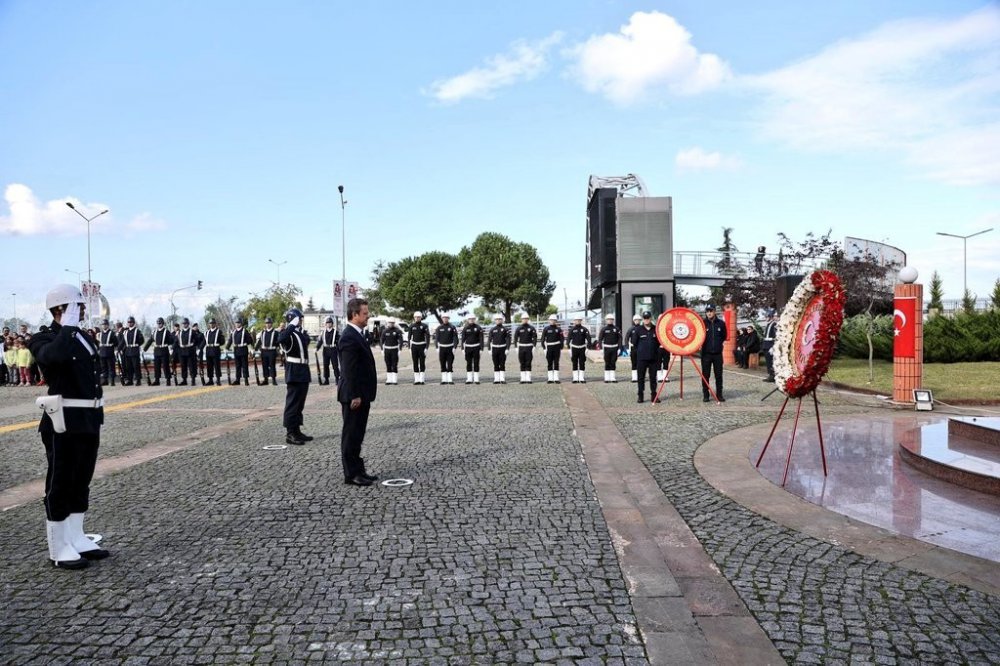 GİRESUN'DA 29 EKİM CUMHURİYET BAYRAMI'NIN 99. YIL DÖNÜMÜ GİRESUN VALİLİĞİ ÖNÜNDE DÜZENLENEN TÖRENLE KUTLANDI