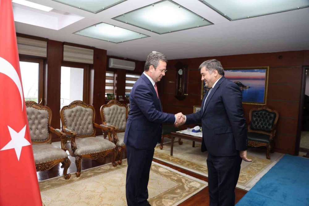 GİRESUN'DA 29 EKİM CUMHURİYET BAYRAMI'NIN 99. YIL DÖNÜMÜ GİRESUN VALİLİĞİ ÖNÜNDE DÜZENLENEN TÖRENLE KUTLANDI