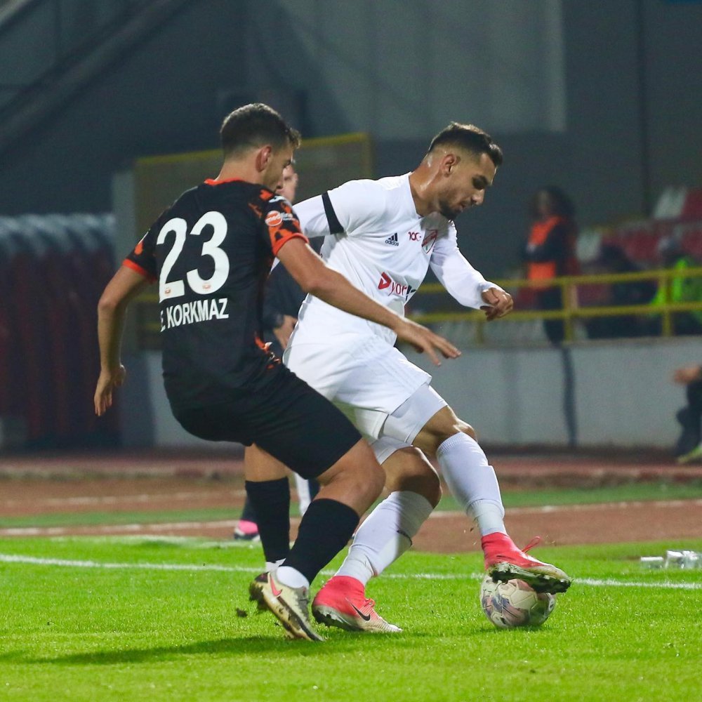 SPOR TOTO 1.LİG'İN 12.HAFTASINDA BOLU ATATÜRK STADYUMU'NDA OYNANAN MAÇTA BOLUSPOR , ADANASPOR'U 1 - 0 MAĞLUP ETTİ