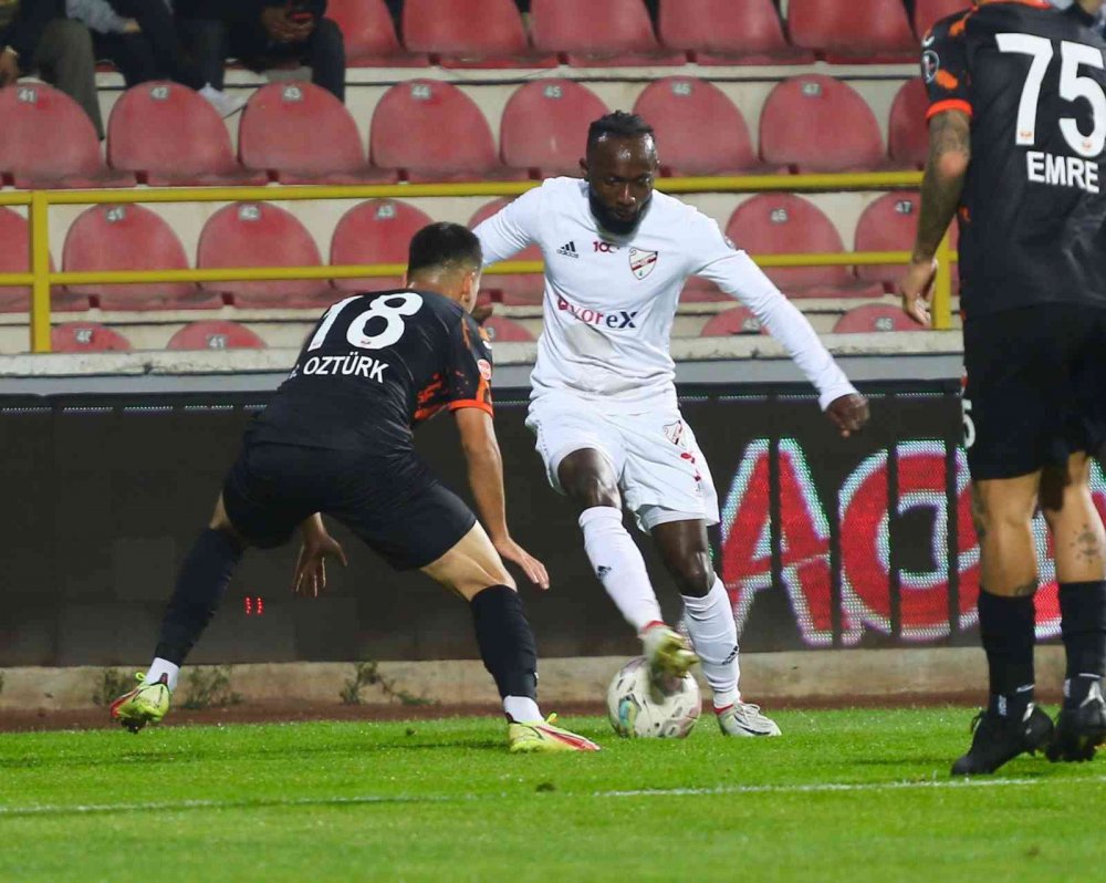 SPOR TOTO 1.LİG'İN 12.HAFTASINDA BOLU ATATÜRK STADYUMU'NDA OYNANAN MAÇTA BOLUSPOR , ADANASPOR'U 1 - 0 MAĞLUP ETTİ