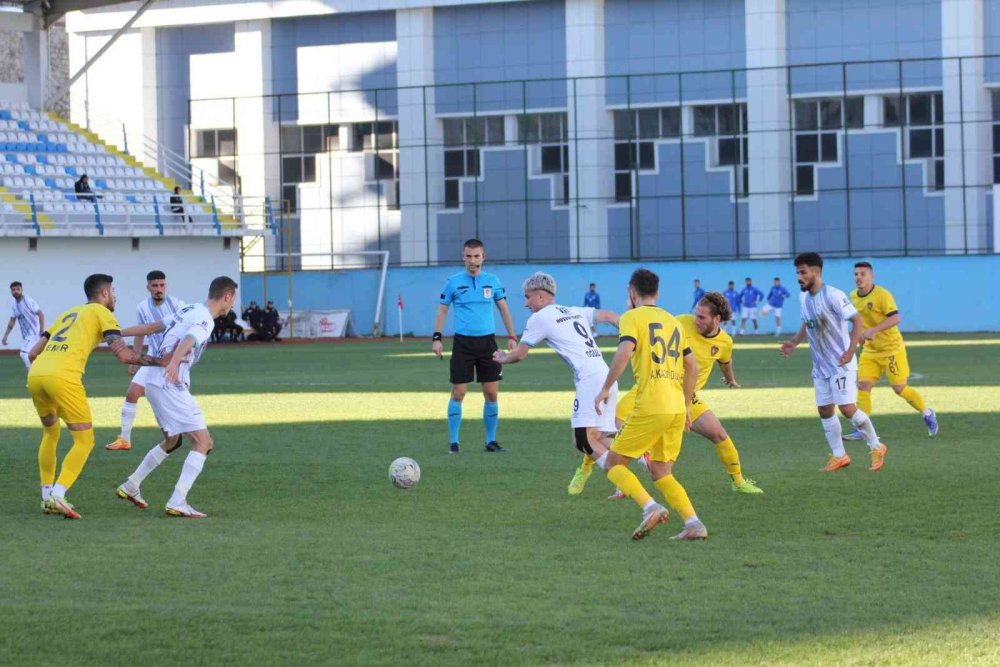 TFF 2.LİG KIRMIZI GRUP 12. HAFTA MAÇINDA PAZARSPOR EVİNDE AĞIRLADIĞI BUCASPOR 1928 TAKIMINA 1 - 0 MAĞLUP OLDU
