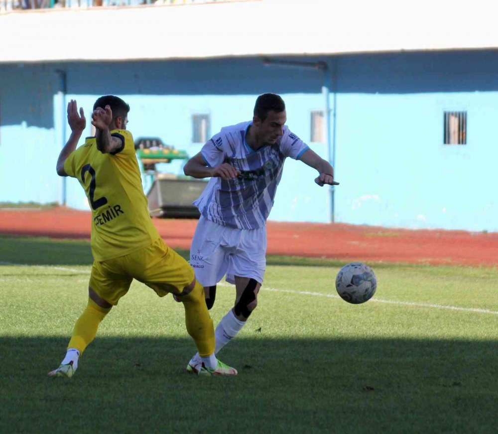 TFF 2.LİG KIRMIZI GRUP 12. HAFTA MAÇINDA PAZARSPOR EVİNDE AĞIRLADIĞI BUCASPOR 1928 TAKIMINA 1 - 0 MAĞLUP OLDU